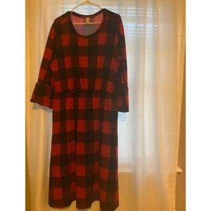 Plaid Midi Dress with pockets!